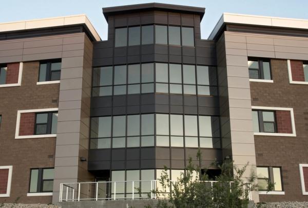 Exterior photo of Embry-Riddle Thumb Butte Student Residence building